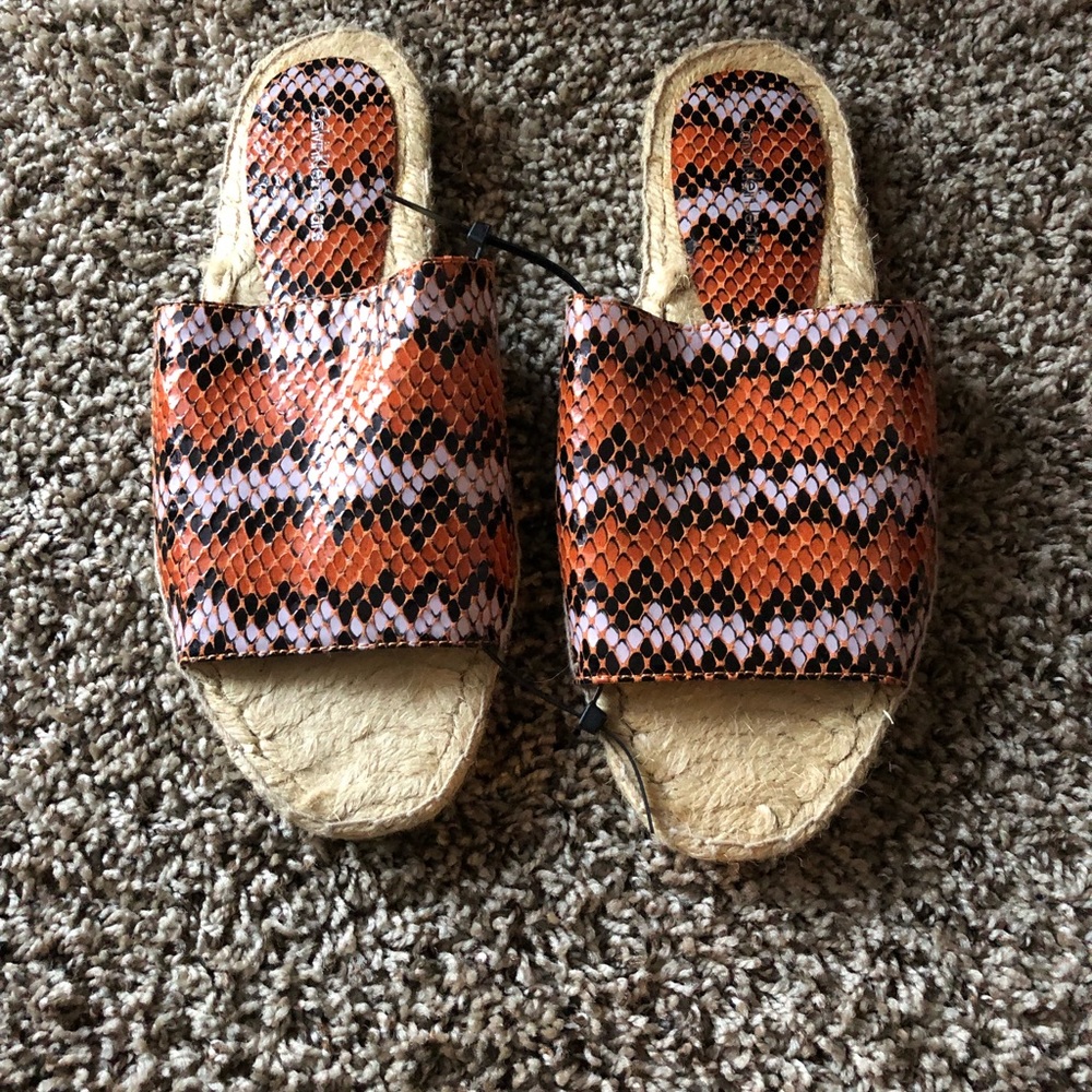 Calvin Klein Jean ladies slip on shoes